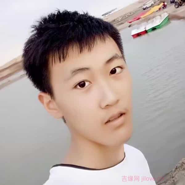 河南24岁单身帅哥真诚找对象-济源征婚相亲网